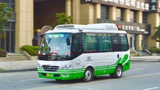 HFF6600K8EV21行驶于五福路