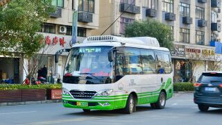 HFF6600K8EV21驶达湖岭车站