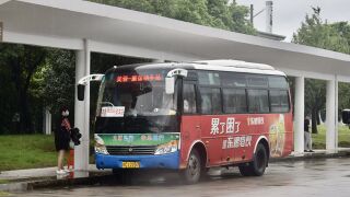 ZK6752D1于雁荡动车站