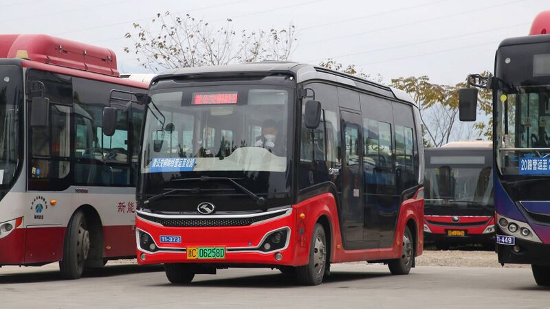 文件:11373-浙C06258D-微公交桐岭线-XMQ6601.jpg