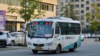 ZJC6601HF6驶达龙港客运中心