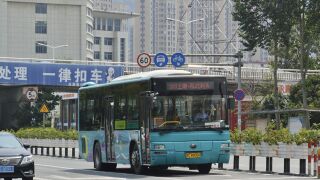 ZK6108HGC行驶至望江路环城路路口