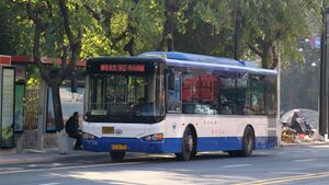 15348-浙C38151-92路-KLQ6109.jpg