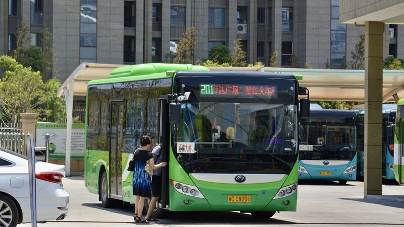 文件:浙CC8201-平阳201路-ZK6845.jpg